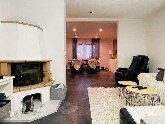 Blick Wohnbereich / Essen