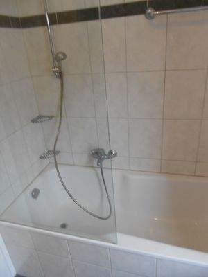 Wanne / Dusche EG