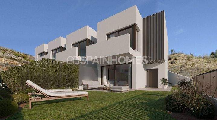 Properties with Amazing Sea View in Rincon de la Victoria