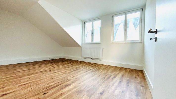 Zi 1 Fenster links.jpg