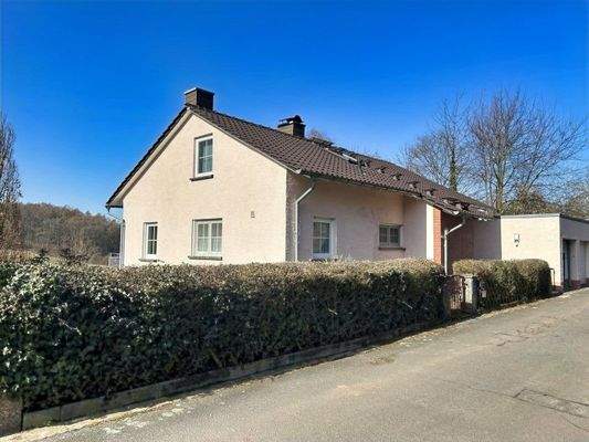 Straßenansicht Süd-Ost