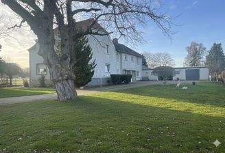 Vorderansicht der Häuser