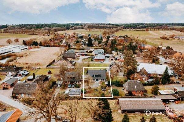 Drohnenaufnahme Objekt gekennzeichnet