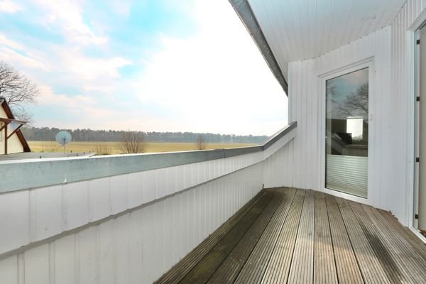 auf den Balkon
