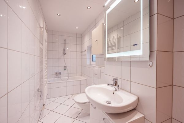 Helles Tageslicht  Wannenbad