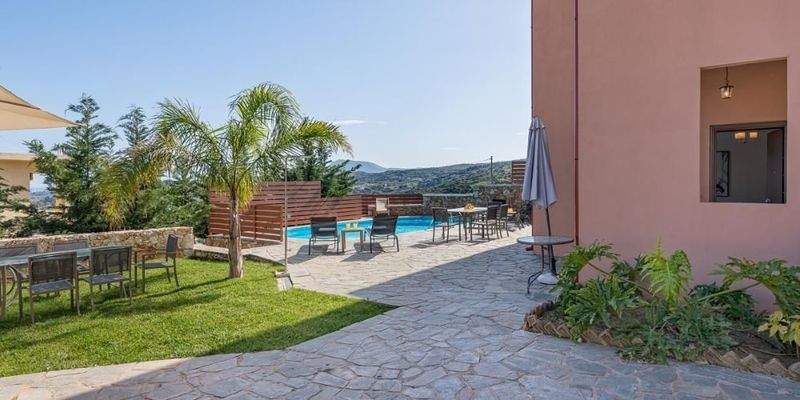 Kreta, Neo Chorio: Villa mit atemberaubendem Meer- und Talblick zu verkaufen