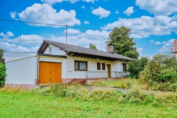 Ansicht Zufahrt von Straßenseite