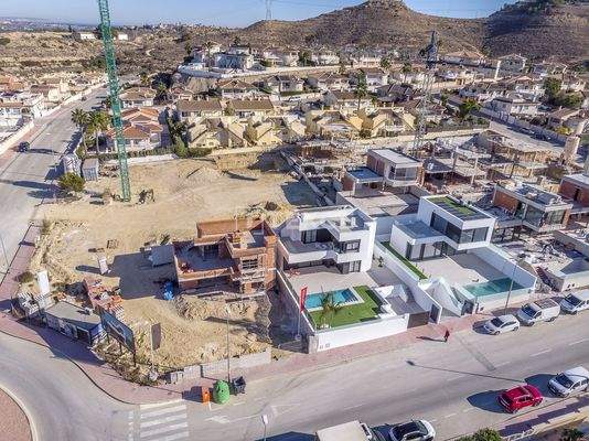 Elegant Detached Villas with Private Pools in Rojales