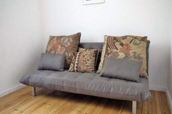 Schlafcouch Gästezimmer.JPG