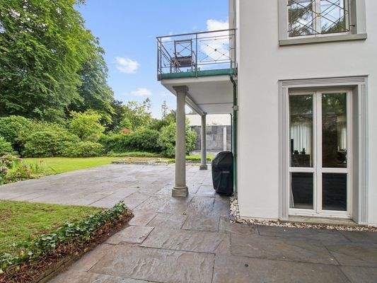 Linker Terrassenbereich