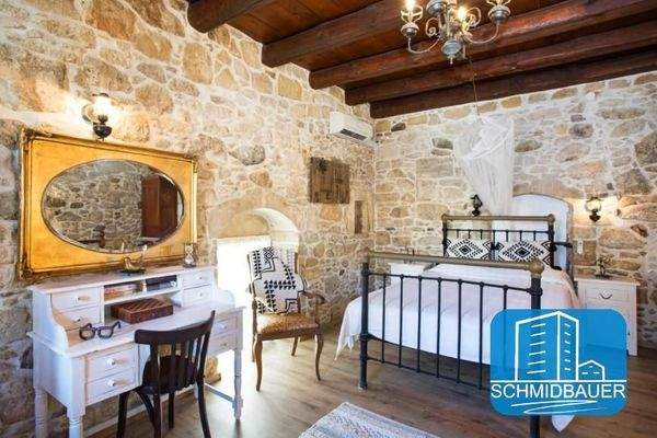 Kreta, Sivas: Traditionelles Steinhaus mit Swimmingpool