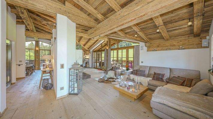 KITZIMMO-Luxusvilla mit Kaiserblick in Alleinlage kaufen - Immobilien Scheffau.