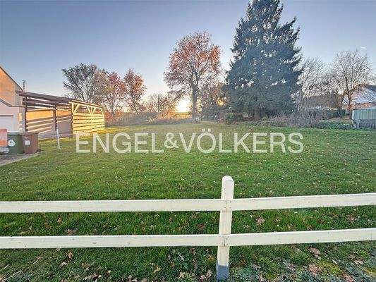 Optional: Angrenzendes Baugrundstück
