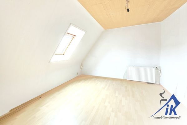Schlafzimmer DG