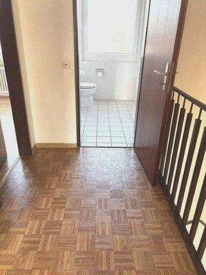 Blick vom Flur in das Vollbad (1. OG)
