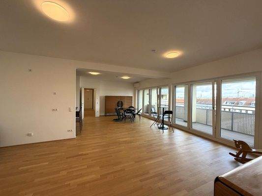 Wohn-/Essküche / klimatisiert