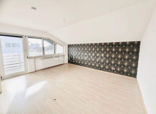 mit Zutritt zur Loggia