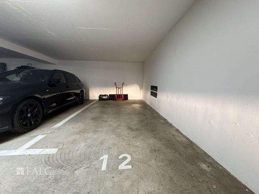 Tiefgaragenstellplatz