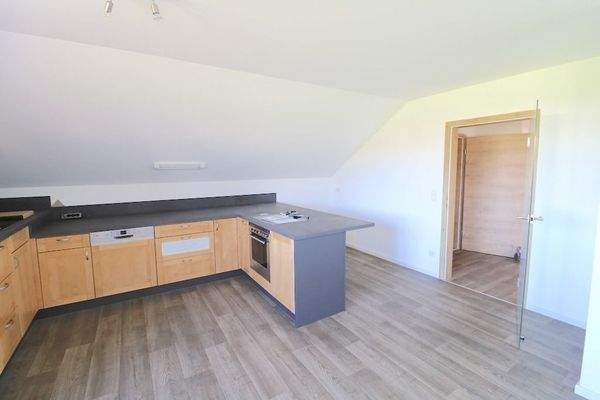 Blick Esszimmer zu Eingang