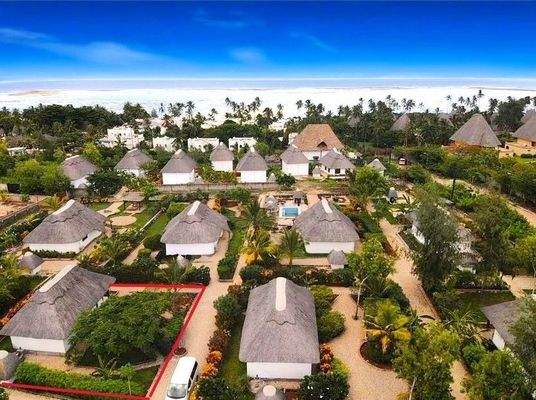 Zaria garden bungalow distance from ocean.jpg