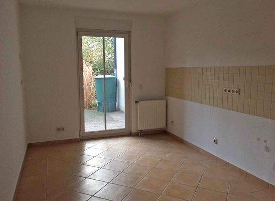 EG Küche mit Zugang zur Terrasse