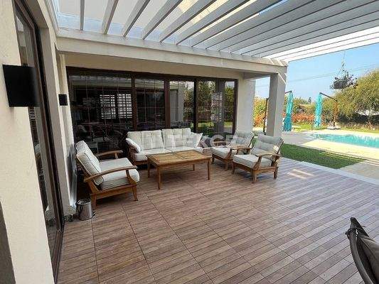 Detached Villa with Private Pool and Garden in Çatalköy Girne
