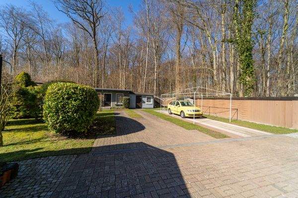 Außenansicht + Garten