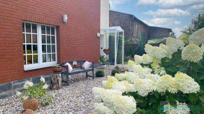 Giebel mit Hortensien