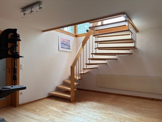 Aufgang Kellertreppe zu Wohnraum
