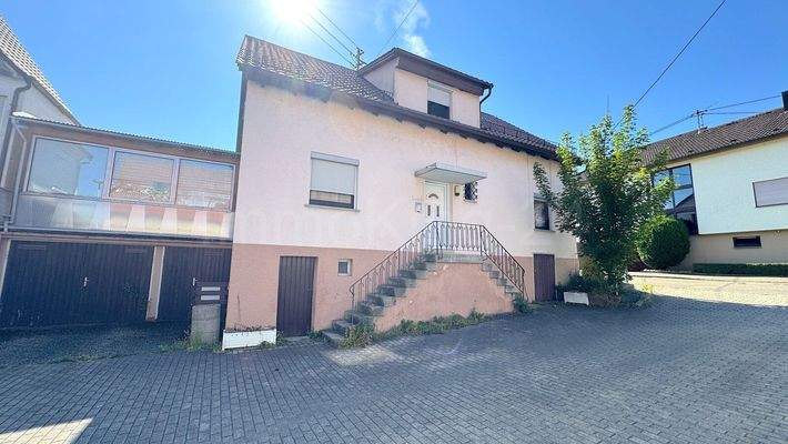 SEITEN ANSICHT DES HAUSES