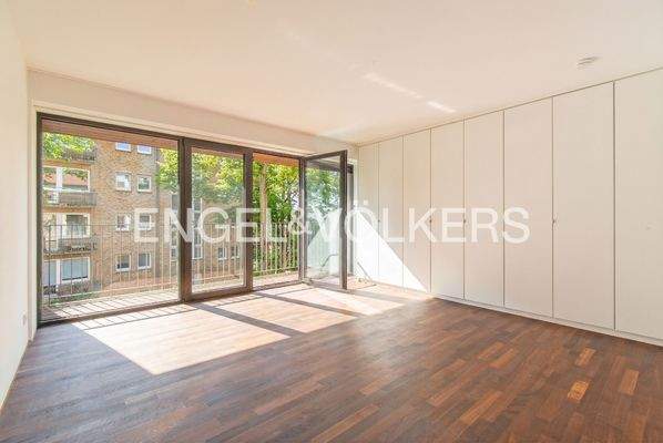 Ca. 24 m² großes Schlafzimmer