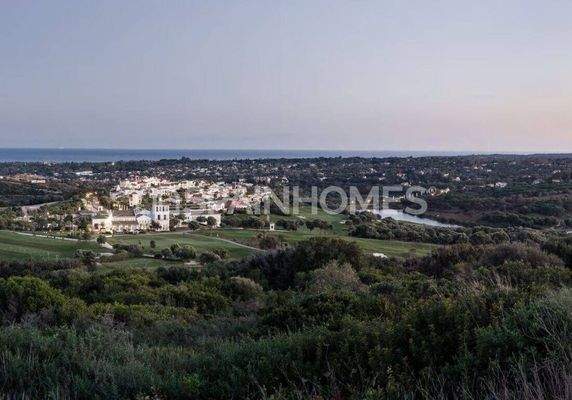Panoramic Sea and Golf-View Land in Sotogrande Cádiz