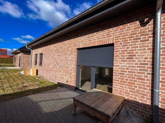 Haus Rückansicht Terrasse