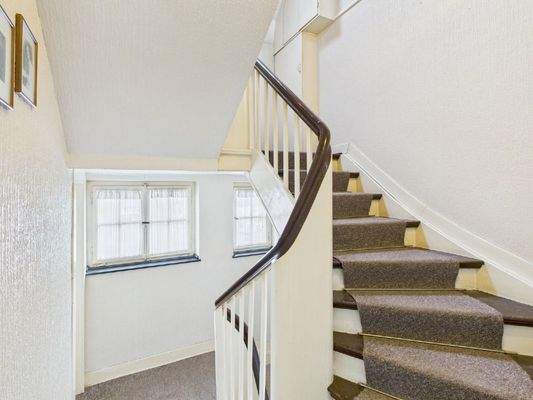 CAM04232G0-PR0052-STILL007