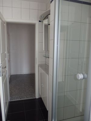 .... mit Dusche.....