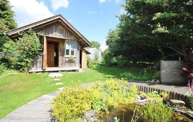 Gartenhaus/Saunahaus mit Teich 