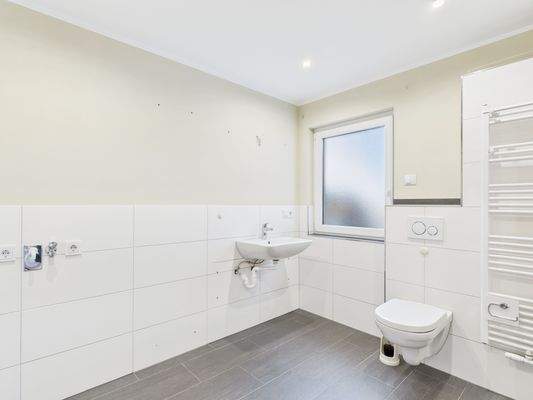 CAM04379G0-PR0076-STILL005