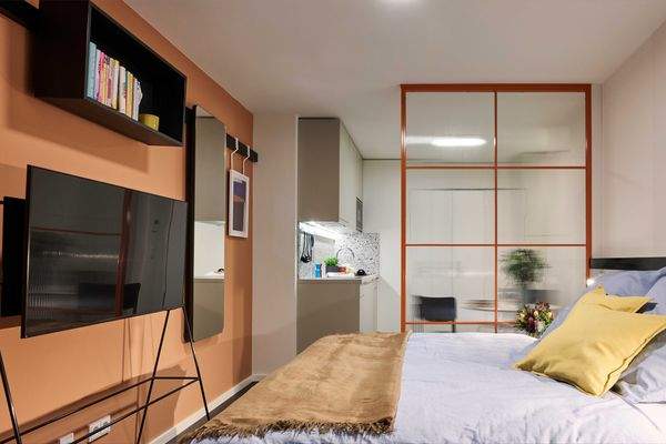 Hamburg Hammerbrook - The Standard - Artist