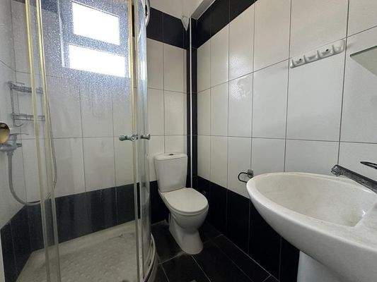 Kreta, Platanes: Hotel in Strandnähe zum Verkauf