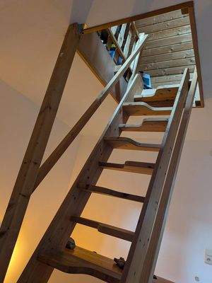 Treppe zum Dachgeschoss
