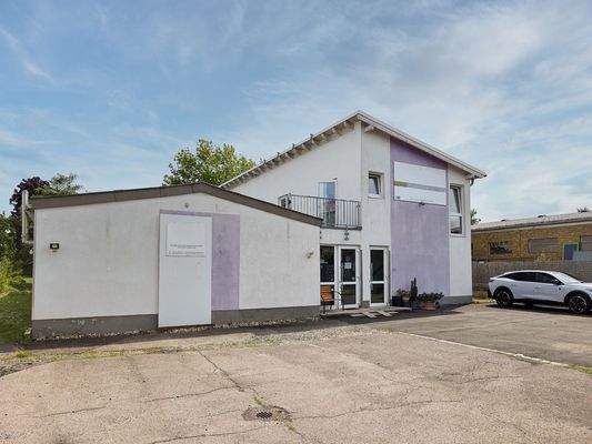 Modernes Gewerbeobjekt