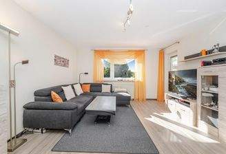Wohnzimmer zum Balkon