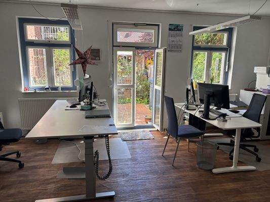 Wohnung (Büro) mit Zugang auf die Terrasse - Ansicht 1