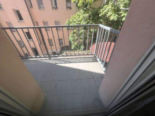 2.OGli BALKON