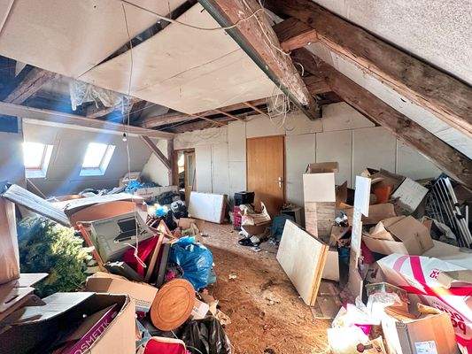 Dachgeschoss mit Ausbaupotenzial