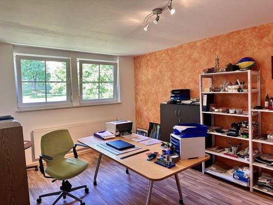Büro im Untergeschoss