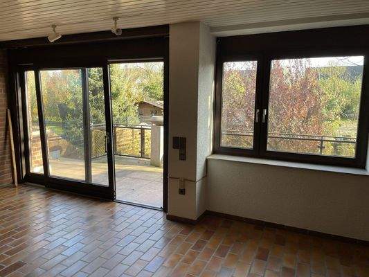 EZ mit Zugang Balkon u. Garten