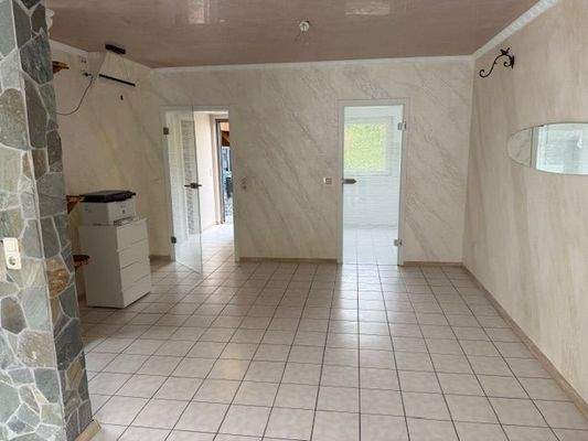 Essen mit Zugang zur Küche.jpg