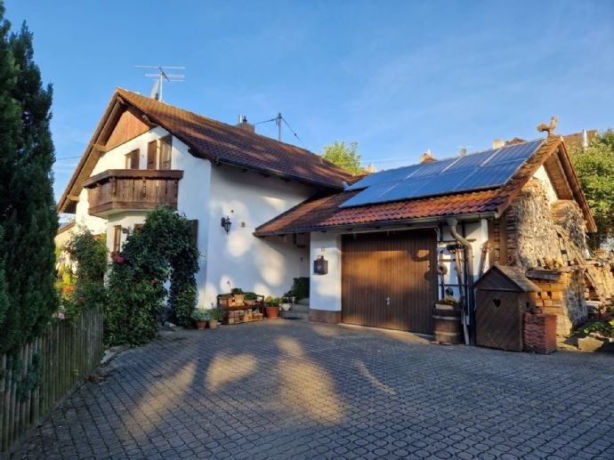 Idyllisches Einfamilienhaus mit sehr großem Grundstück in Kissing