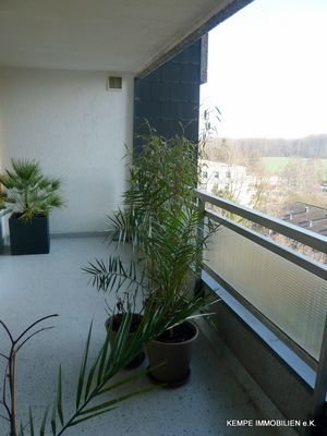 großer Balkon